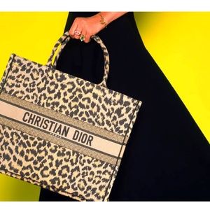 Meet Me, Your Posher Paris Dior 😘🤗